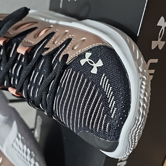 Under Armour Flow Breakthru Basketball Shoes Size 9.5 NWB - Picture 3 of 10